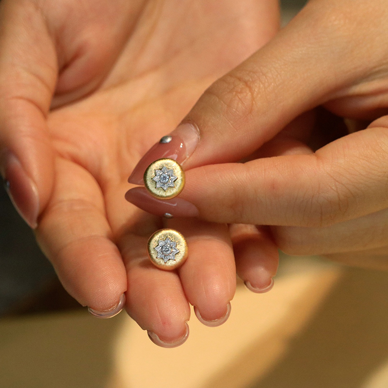 LUOWEND 100% 18K Yellow Gold E - Diamond Stud Earrings review and price